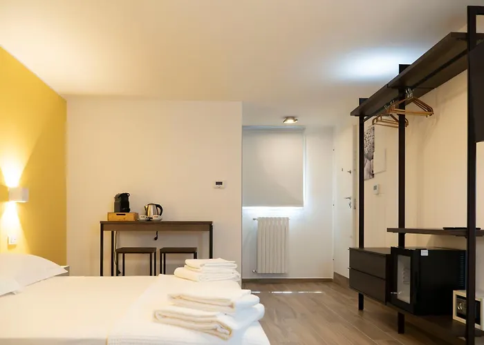 Sea To Bed & Breakfast